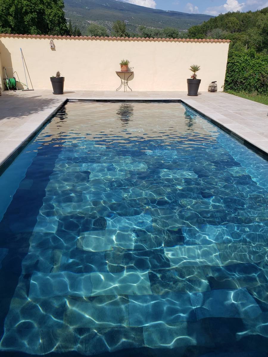 Carrelage piscine imiitation Bali dans le Vaucluse