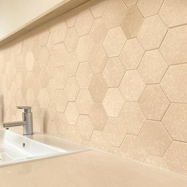 Carrelage Hexagonal pour une Salle de Bain Chaleureuse à Courthézon