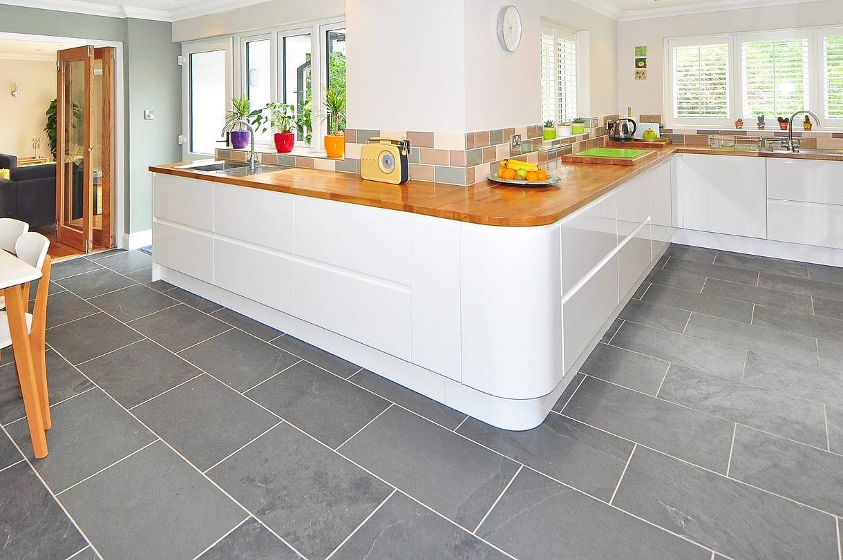 Grès cérame pour crédence cuisine en couleurs près de Carpentras