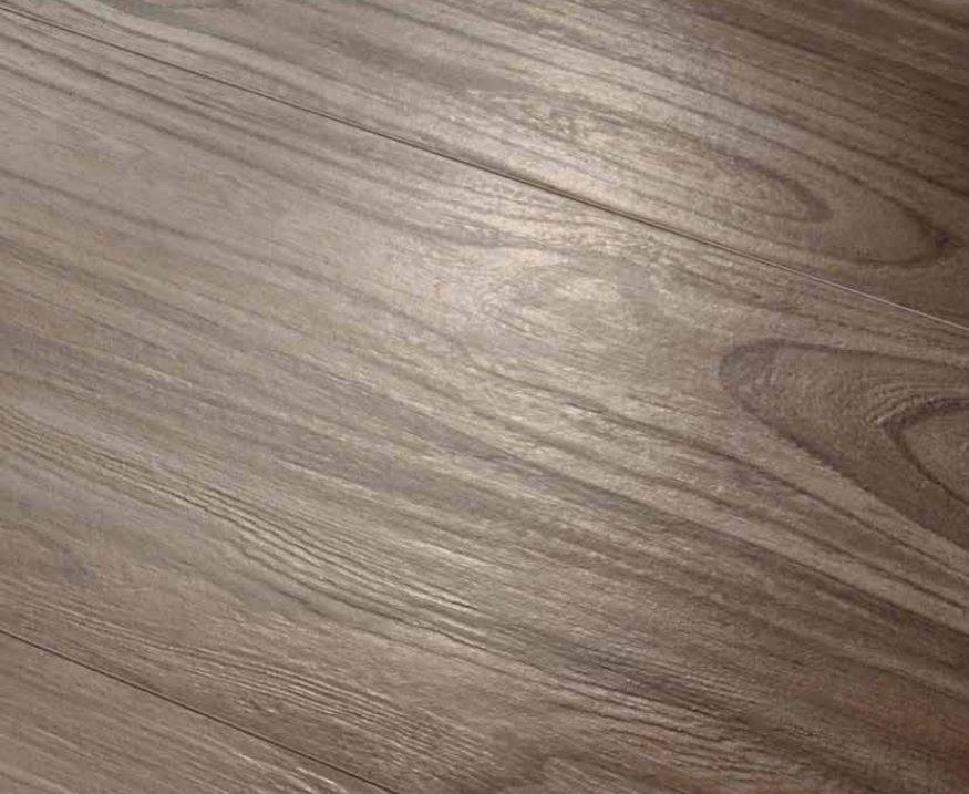 Carreaux imitation parquet foncé dans le Vaucluse