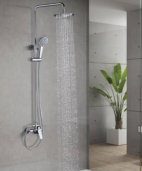 Trouver un robinet et une colonne de douche en Laiton chromé près du Pontet