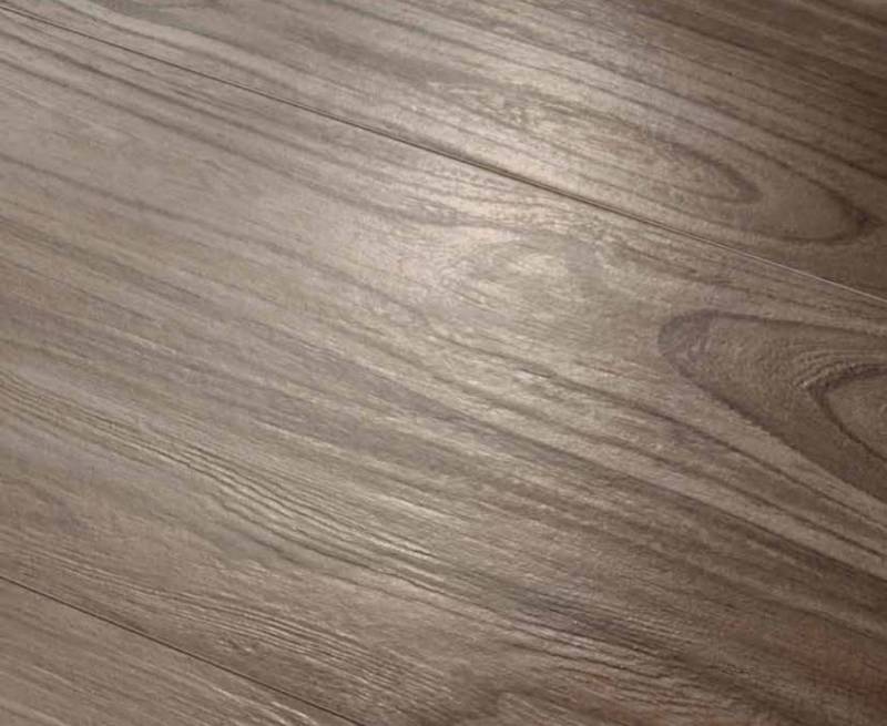 Carreaux imitation parquet foncé dans le Vaucluse